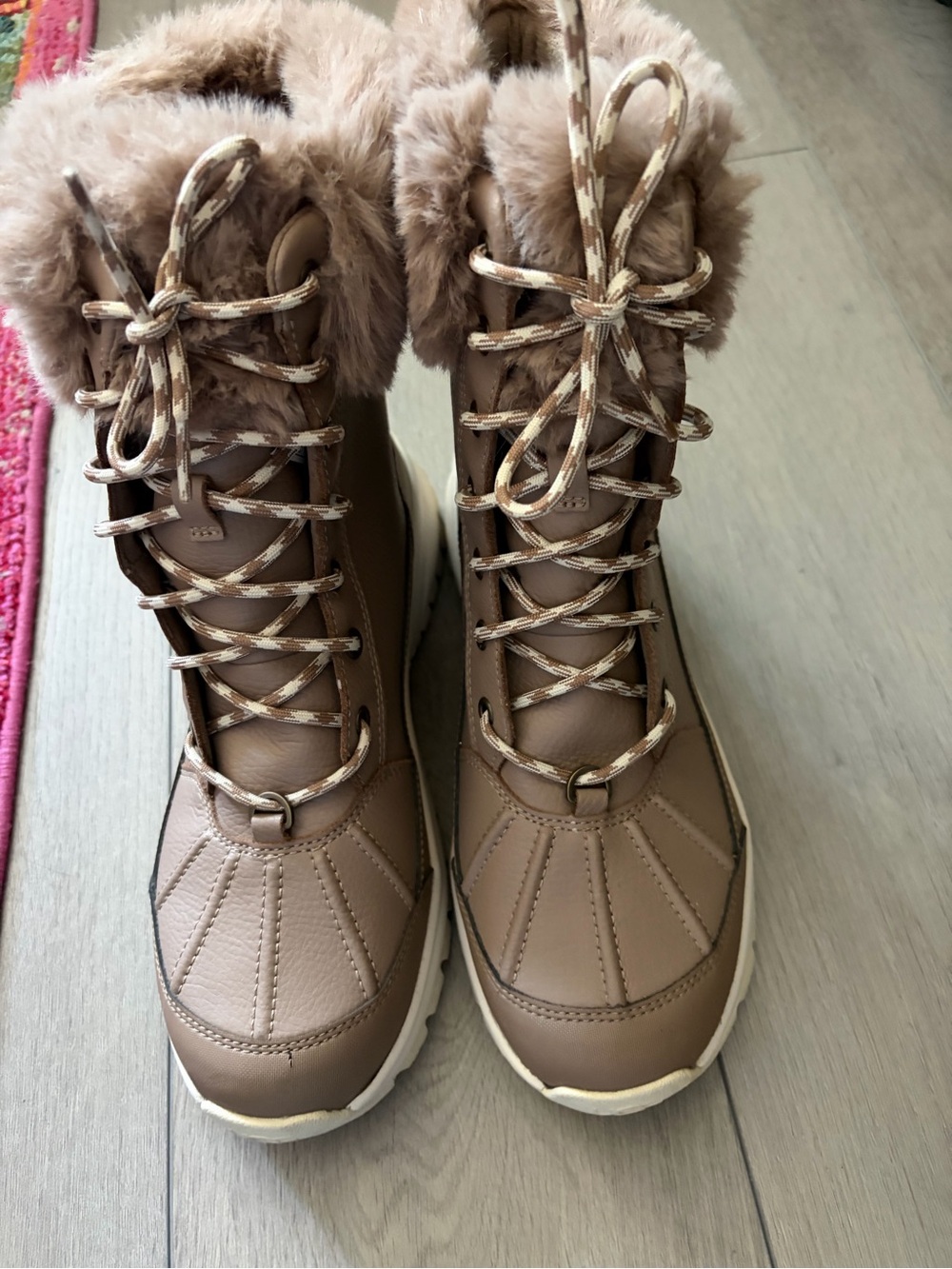 Ugg Yose Fluff Winter Boots